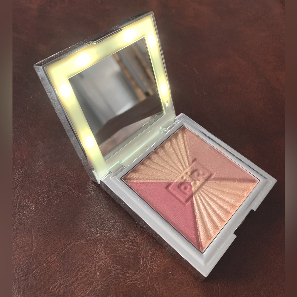 PUR Cosmetics Blush Vanity Palette - Beam of Light - BNIB